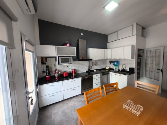 VENTA CASA 6 AMBIENTES PTE DERQUI CON PILETA — foto 2