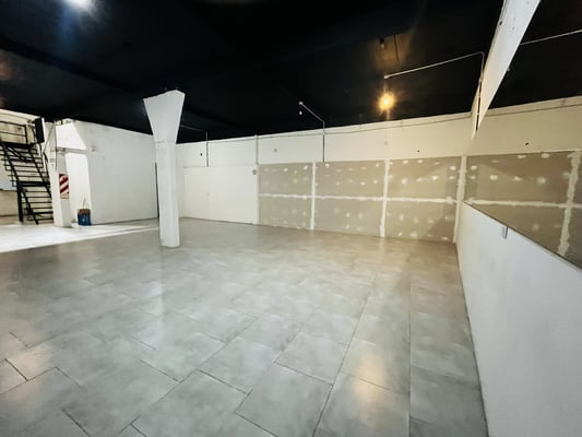 ALQUILER | AMPLIO LOCAL COMERCIAL, GALPÓN O DEPÓSITO – VILLA MAIPÚ — foto 3