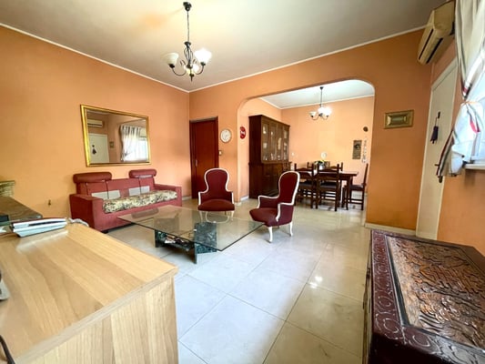 VENTA CASA 3 AMBIENTES COCHERA VERSALLES — foto 3