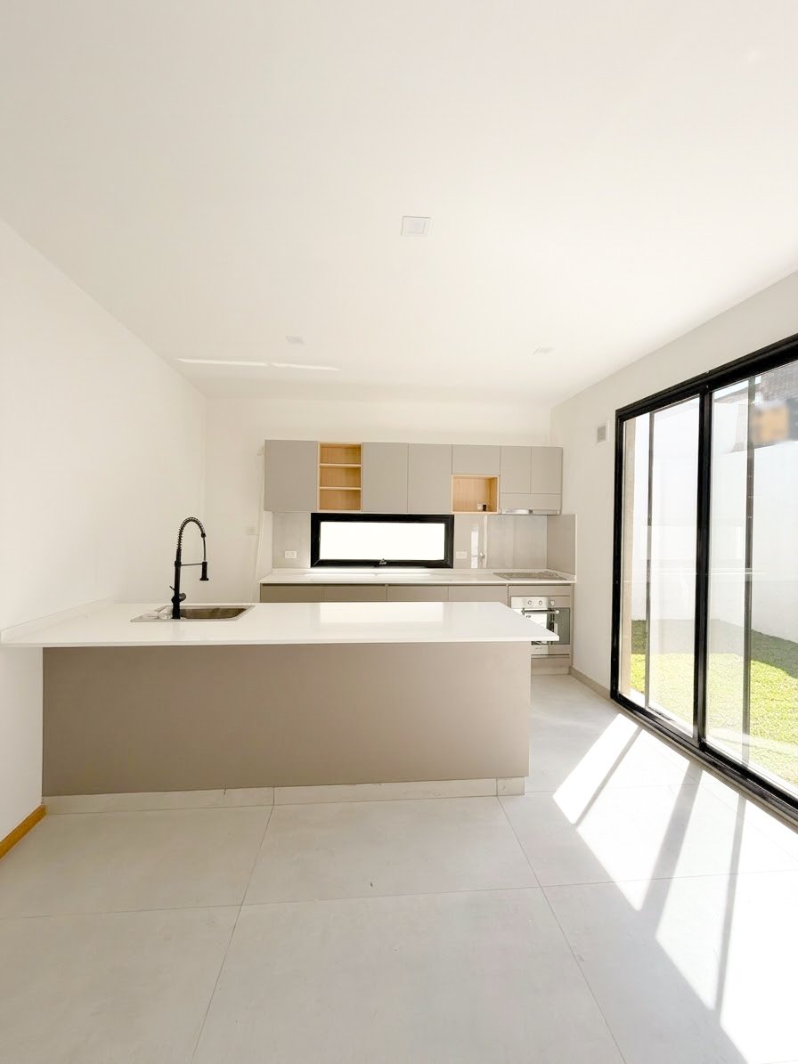 Venta de casa 3 ambientes en Martinez   | jardín| playroom — foto 1