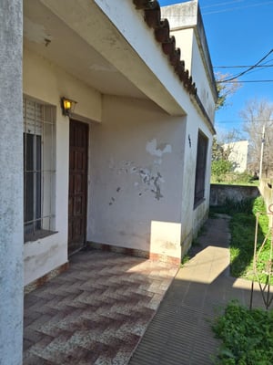 VENTA CASA GRAL LAS HERAS AMPLIO LOTE — foto 3