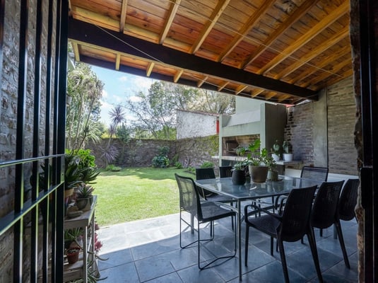 VENTA CASA 6AMB C/JARDIN - GRAL PACHECO — foto 2