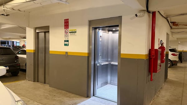 Local comercial + 2 cocheras en Escobar Centro — foto 4