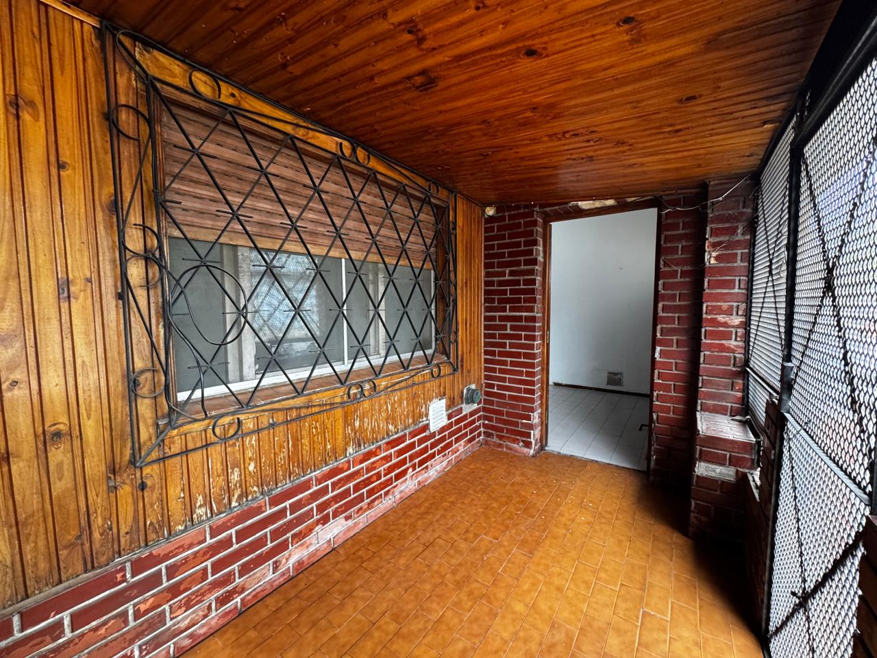 VENTA CASA 3 AMB CON PATIO  LANUS OESTE — foto 1