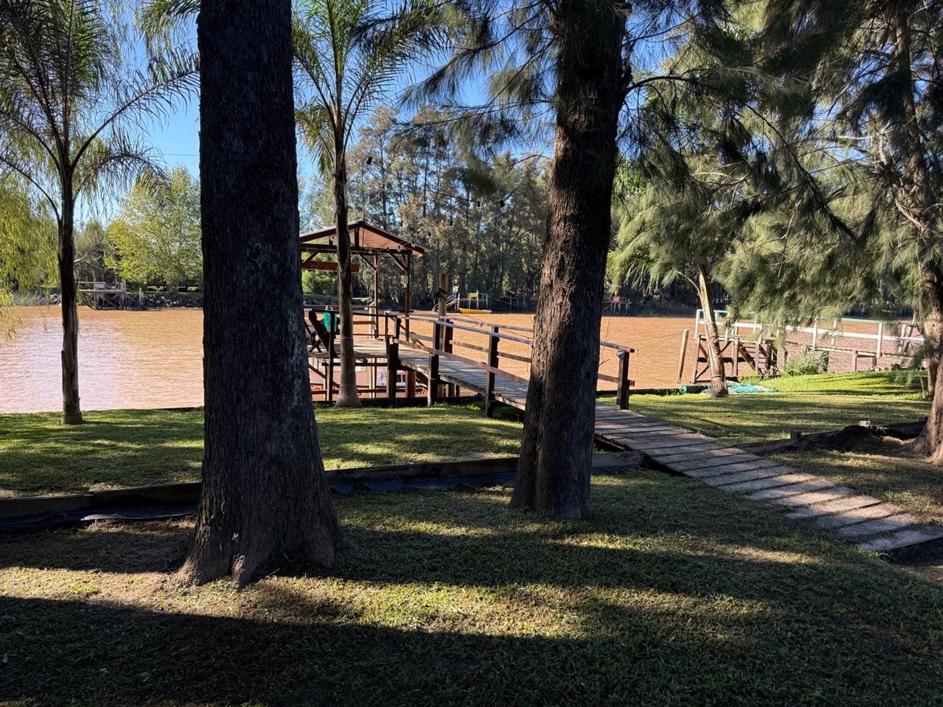 VENTA CASA DELTA TIGRE CANAL ARIAS CON MUELLE — foto 1