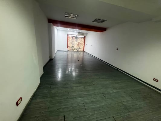 VENTA LOCAL COMERCIAL EN BALVANERA — foto 2
