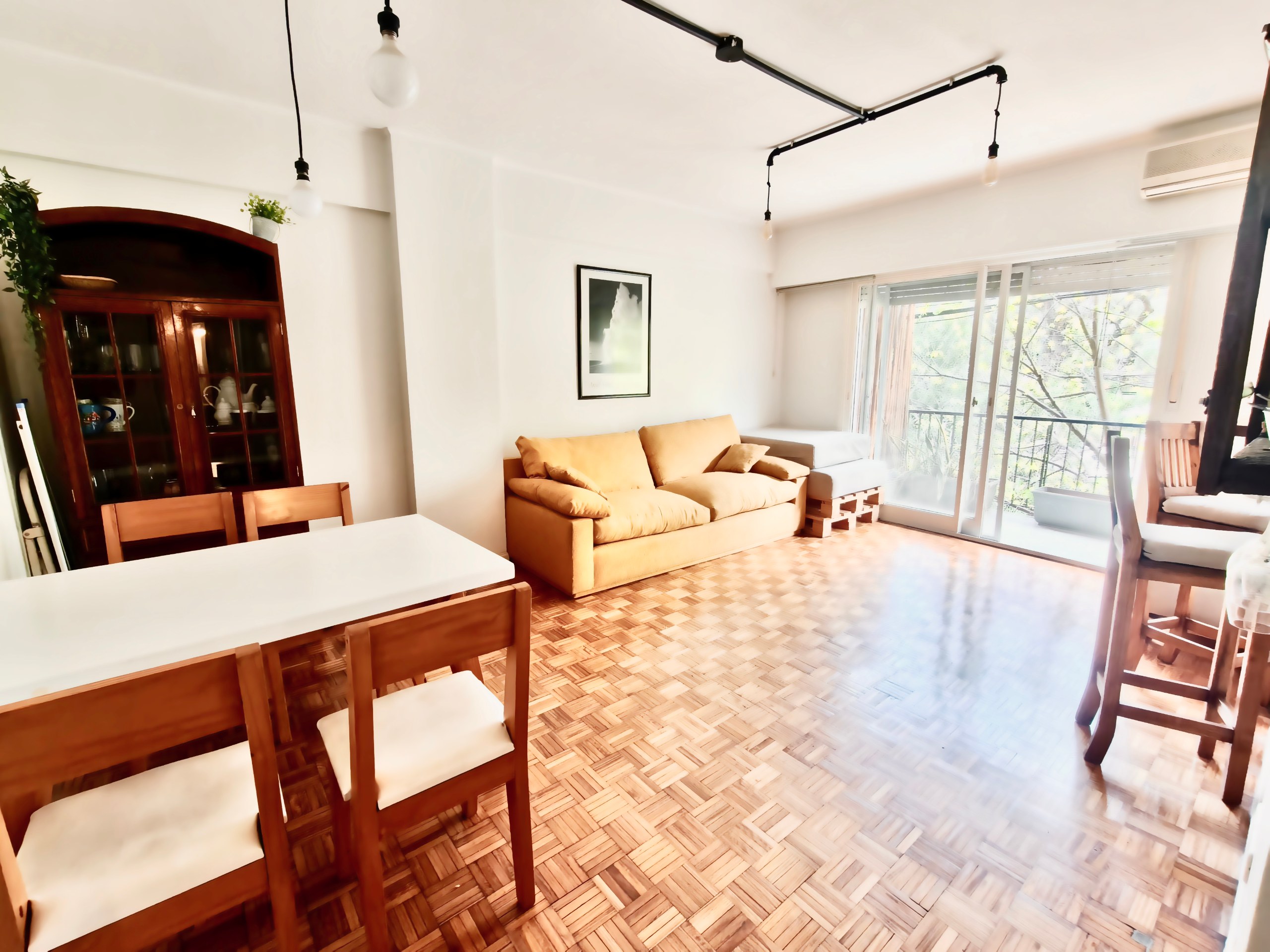 Depto alquiler 2 amb  amoblado con balcon  Recoleta — foto 1