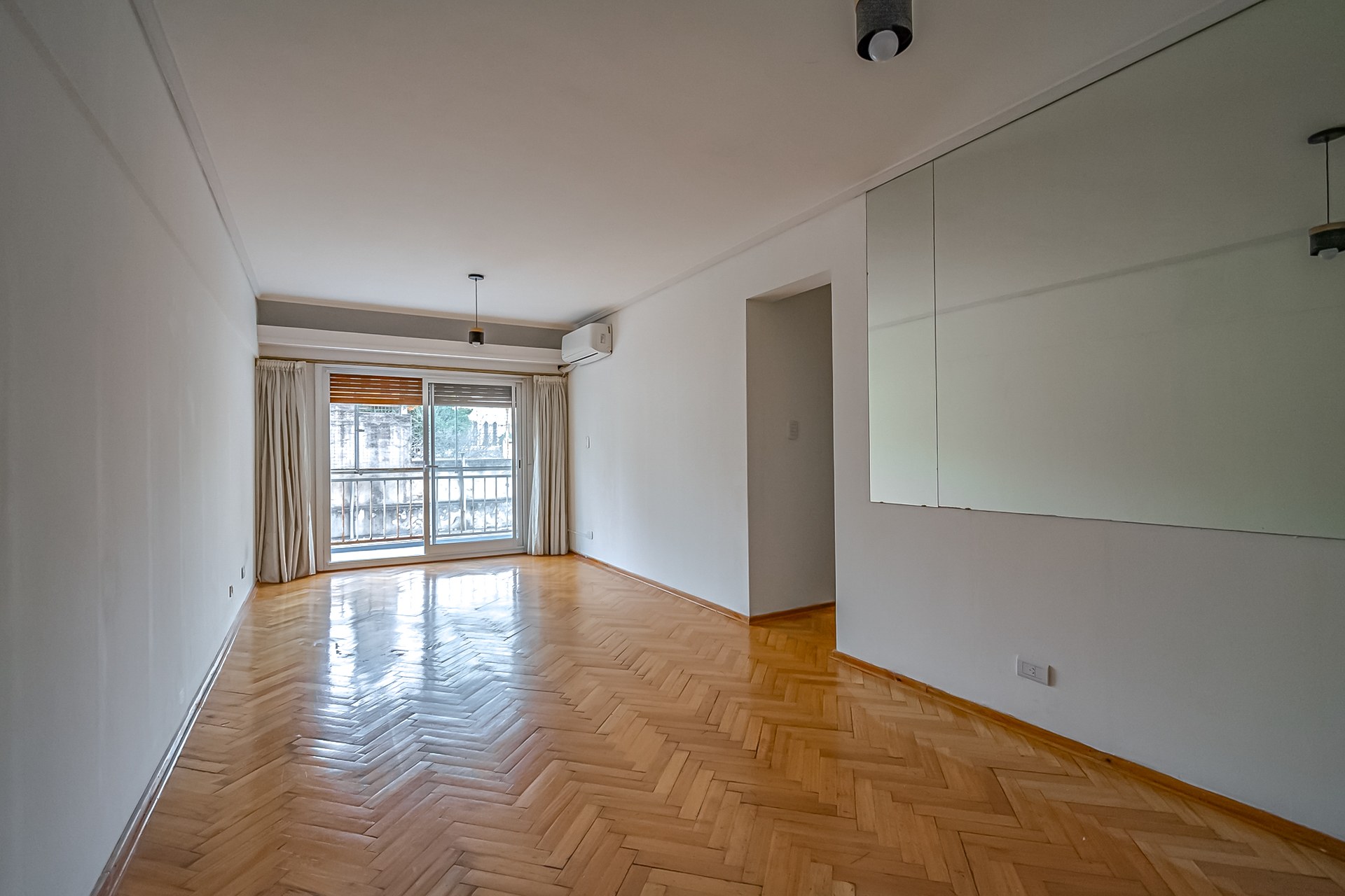 VENTA DEPARTAMENTO 4 AMBIENTES  CON COCHERA EN CABALLITO — foto 1