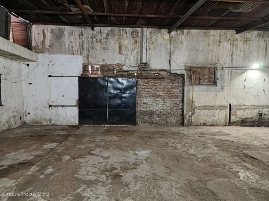 Venta Galpón en Pompeya con vivienda u oficina. — foto 4