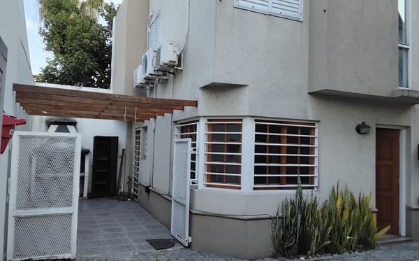 VENTA V.SARMIENTO DUPLEX 3 AMB COCHERA APTO CRED — foto 2