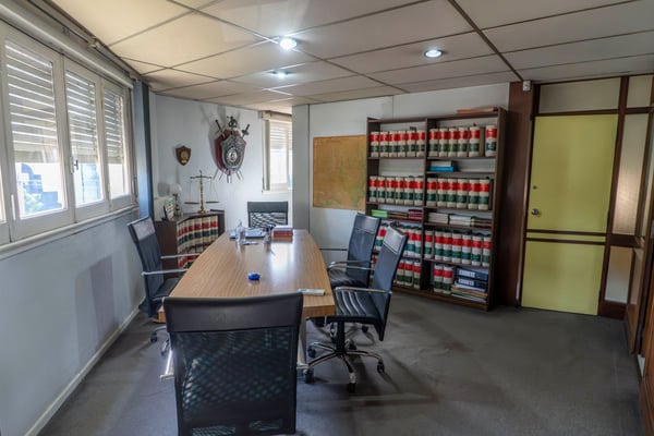 VENTA OFICINAS DPTOS FRENTE PLAZA SAN JUSTO — foto 2