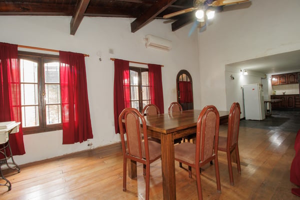 VENTA CASA 4 AMB. PILETA-JARDIN-COCHERA — foto 5
