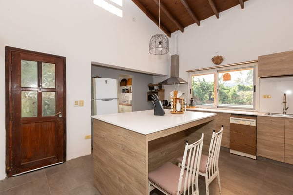 VENTA CASA 5 AMBIENTES EN BARRIO LA ARBOLEDA — foto 3