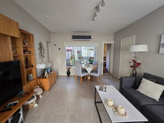 Casa en venta con cochera - 3 ambientes - Coghlan - APTO CRÉDITO — foto 5