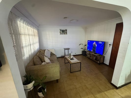 VENTA CASA 4 AMBIENTES EN MARTINEZ CON JARDIN — foto 3