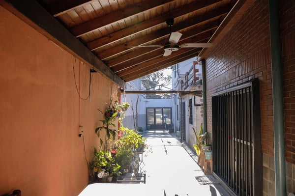 VENTA DOS CASAS/ IDEAL INVERSOR APTO CREDITO. — foto 4