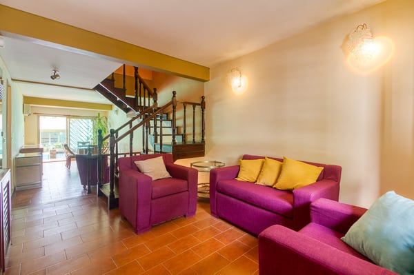 Casa Dúplex en Venta en Villa del Parque | 4 Dormitorios | Cochera | Jardín, Pileta y Quincho | — foto 3