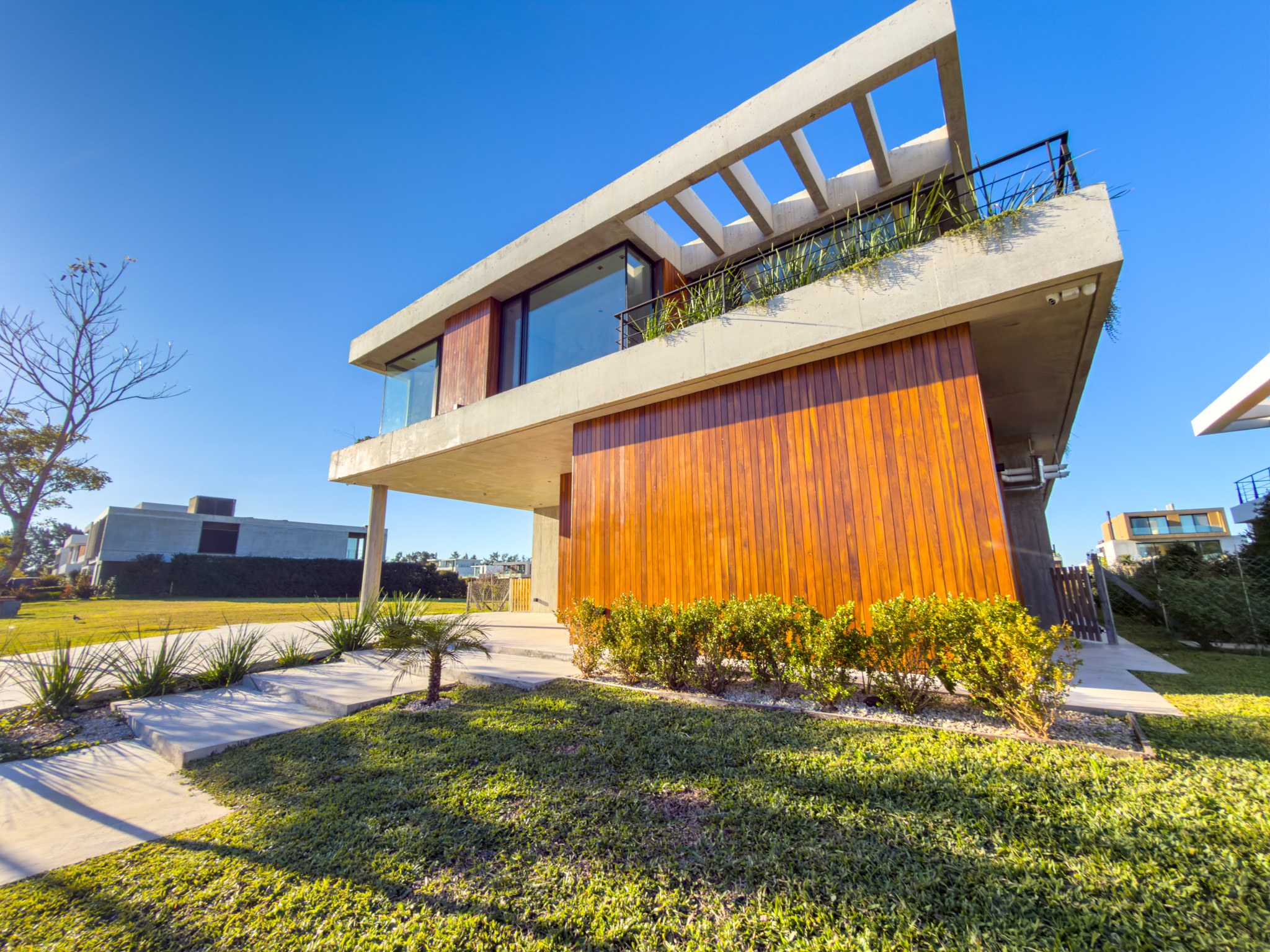 VENTA CASA 7 AMB. EN EL YACHT CON AMARRA PROPIA — foto 1