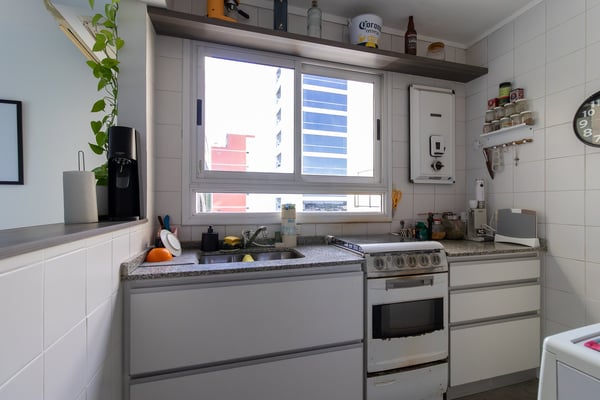 Departamento 3 ambientes en Vicente López – Piso alto, vista abierta — foto 4