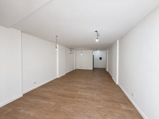 VENTA LOCAL COMERCIAL A ESTRENAR - RECOLETA — foto 3