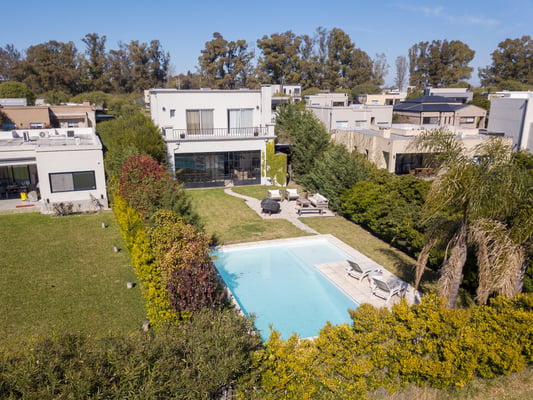 Casa 4 ambientes en Santa Elena Pilar del este — foto 4