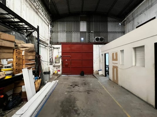 Galpon en alquiler en Munro/ Oficinas y electricidad trifasica — foto 3