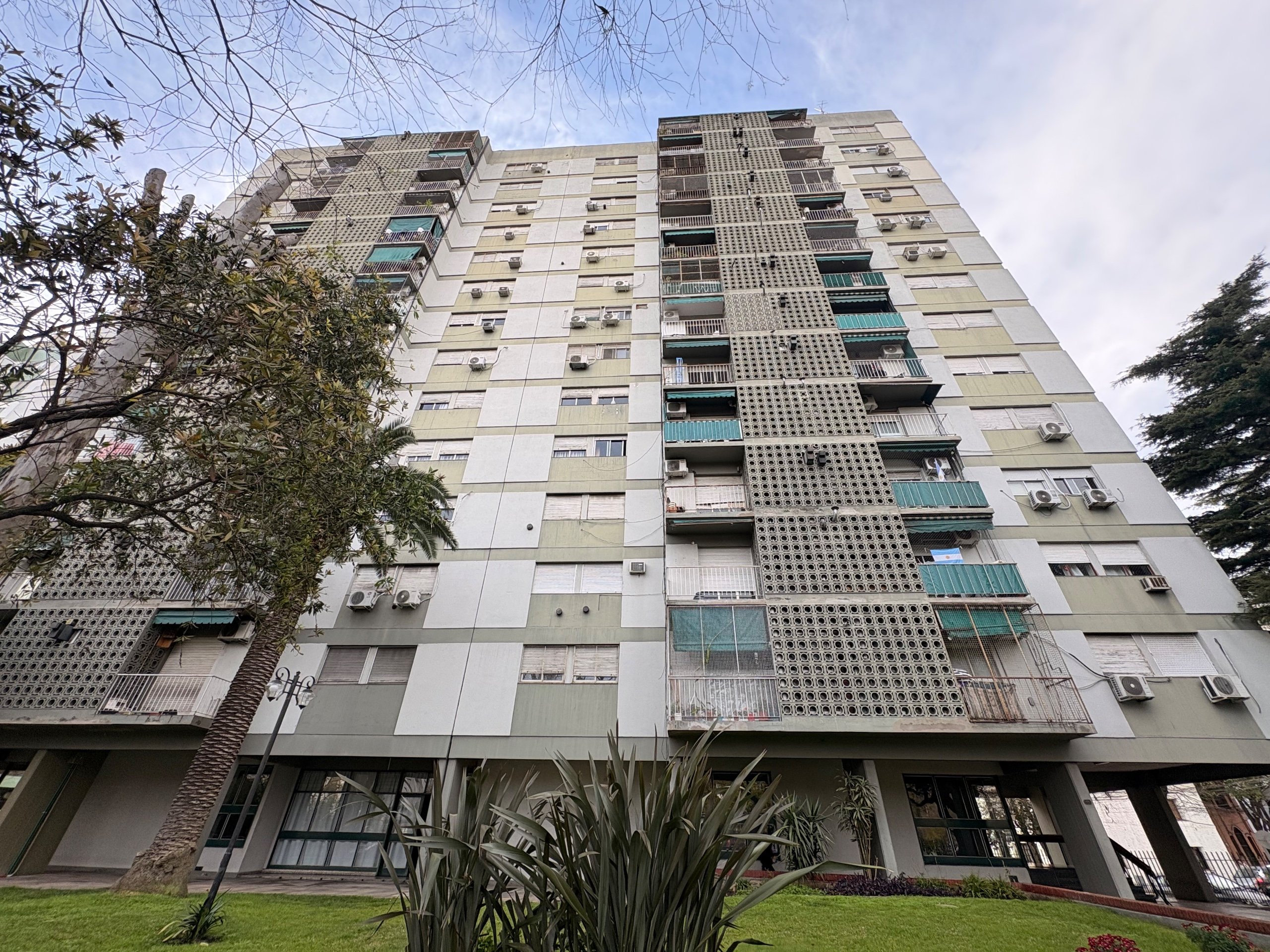 VENTA DPTO 4 AMB CON BALCON  PARQUE CENTENARIO.  IDEAL FLIPPING — foto 1