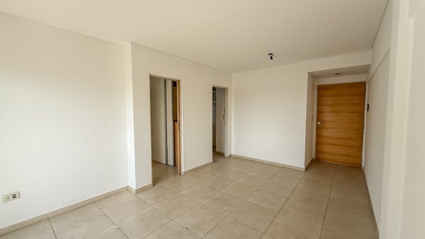 Venta Departamento 2 amb c/ balcon/cochera - Morón — foto 2