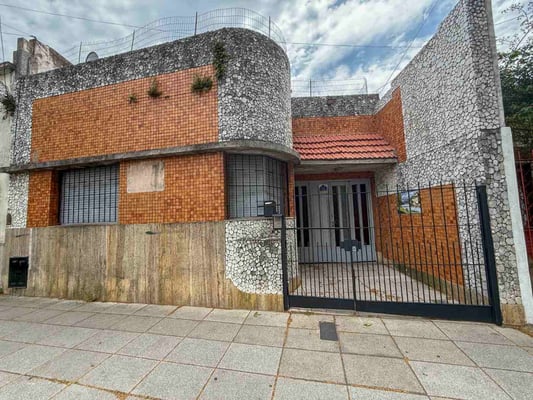 VENTA CASA EN AVELLANEDA CON GARAGE Y TERRAZA — foto 5