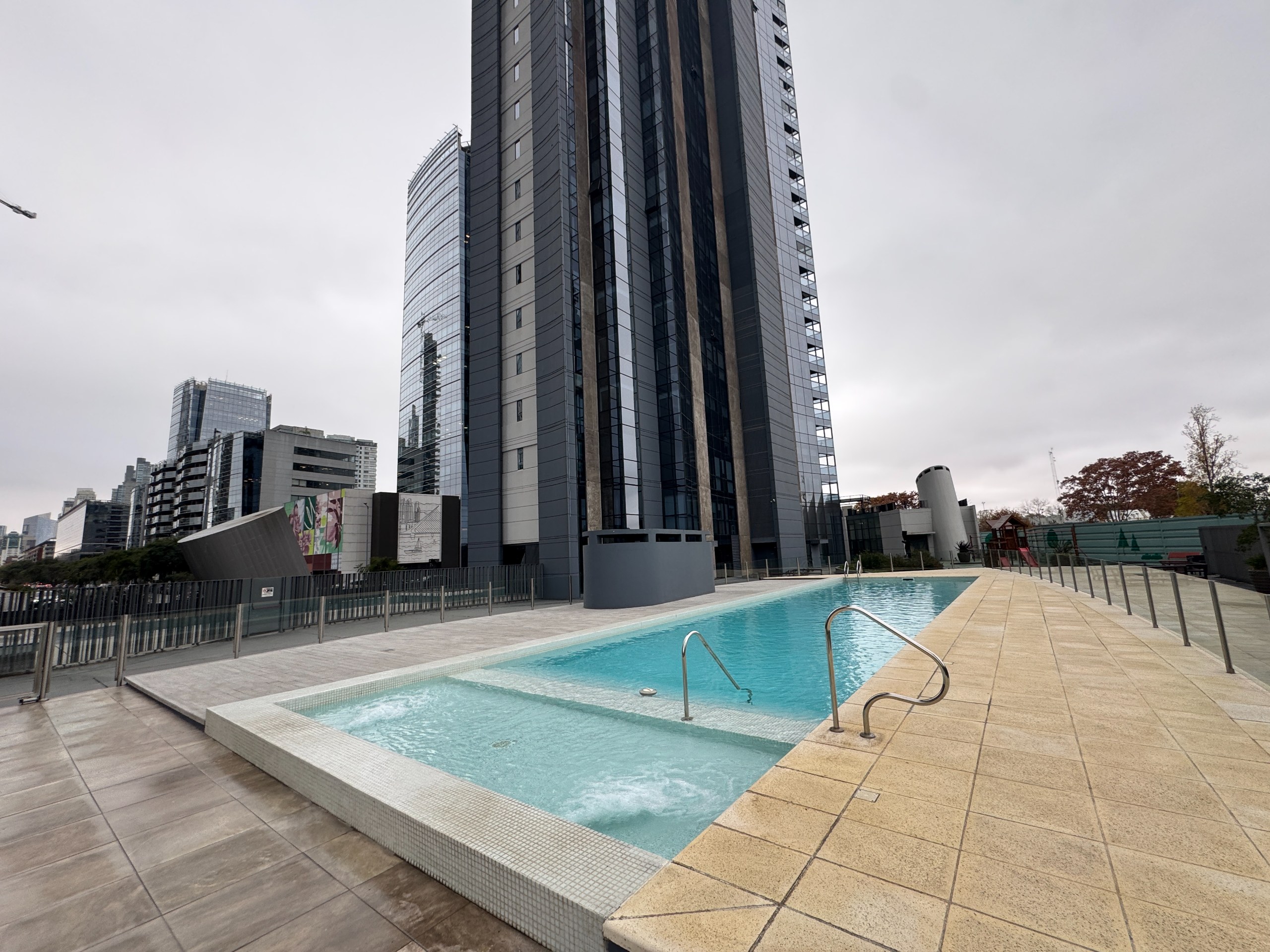 Exclusivo 3 ambientes semi amoblado en Puerto Madero con  cochera y baulera en complejo ArtMaria — foto 1