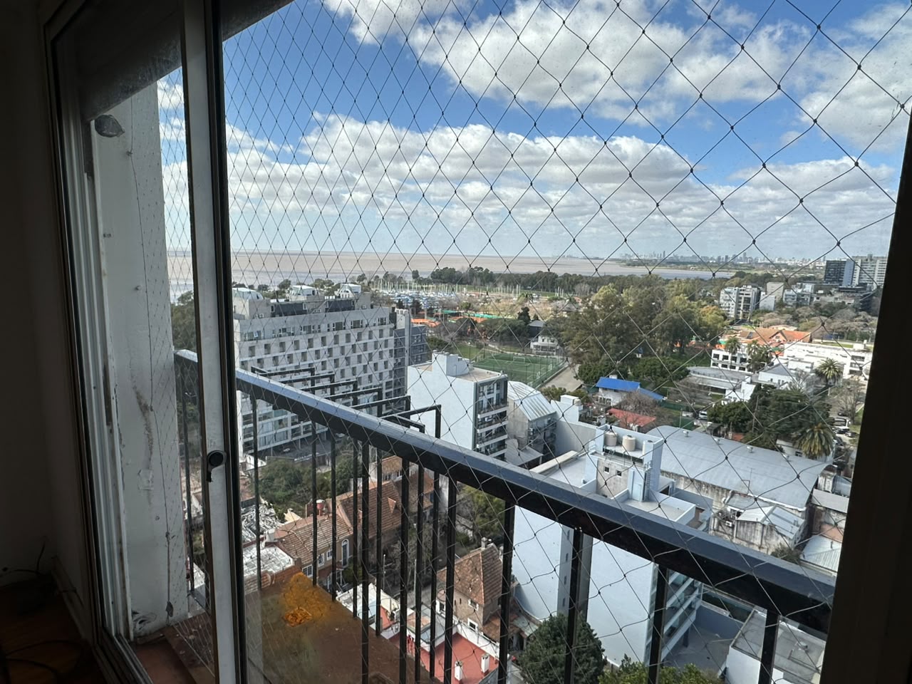 VENTA DEPARTAMENTO 4 AMBIENTES CON COCHERA EN OLIVOS VISTA AL RIO EN TODOS LOS AMBIENTES — foto 1