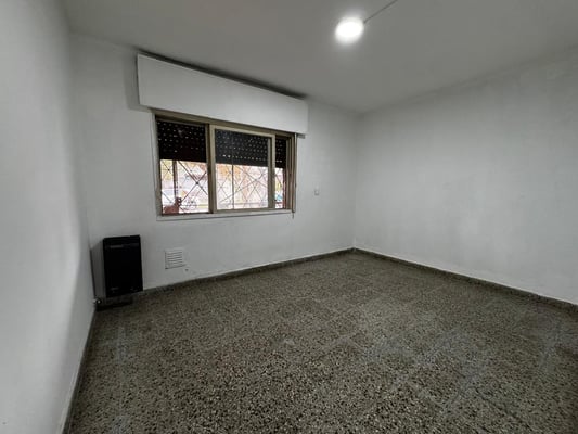 VENTA CASA 3 AMB CON PATIO  LANUS OESTE — foto 4