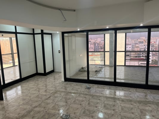 Venta Oficina piso 12. Montevideo y Av. Corrientes. — foto 2