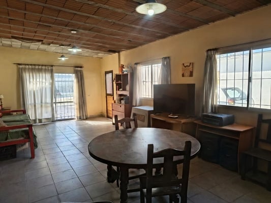 VENTA CASA 4 AMB PILAR CON PILETA — foto 5
