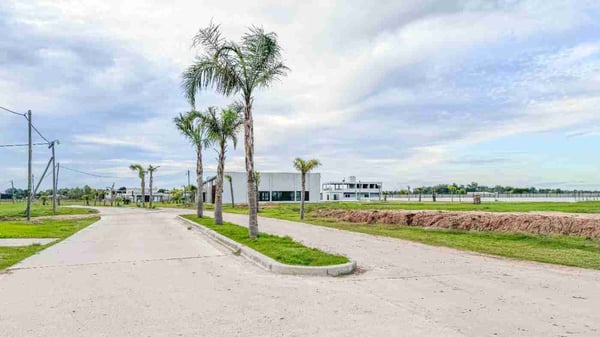 VENTA LOTE 664 M2 CENTRAL LAGOS DE CANNING II — foto 5