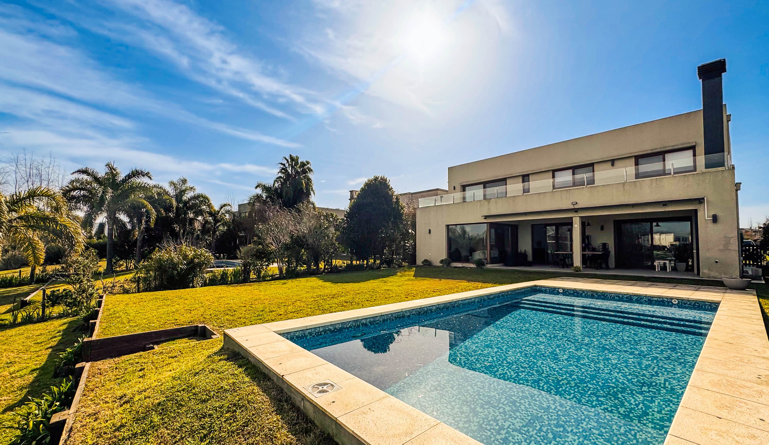 Alquiler AMOBLADO | CASA A LA LAGUNA | 5 AMBIENTES c/dependencia | Barrio San Marco — foto 1