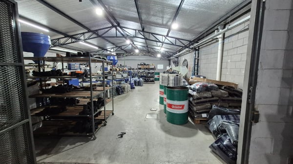 Venta Deposito/Galpón 1200m2 en Lomas del Mirador — foto 5