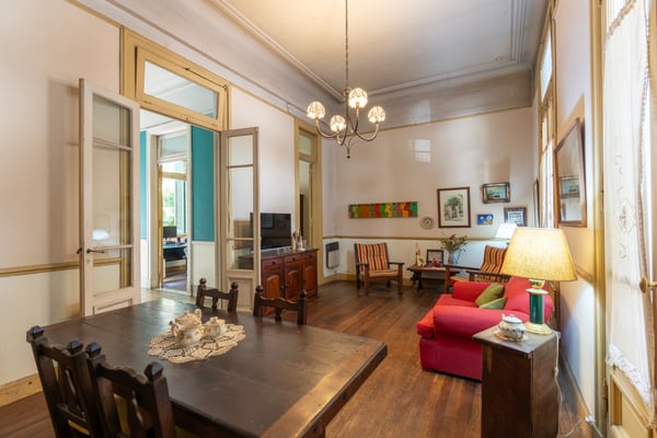 Departamento 5 ambientes con espacio para escritorio, lavadero y  dos patios — foto 5