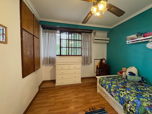 LUZURIAGA, CASA MULTIFAMILIAR EN VENTA 8 AMBIENTES — foto 3