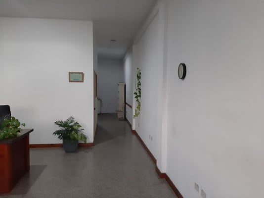 Alquiler Local 70m2 Loma Verde — foto 2