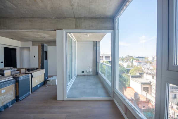 VENTA DEPTO 4 AMBIENTES CON BALCÓN EN 4TO PISO EN DEVOTO — foto 2