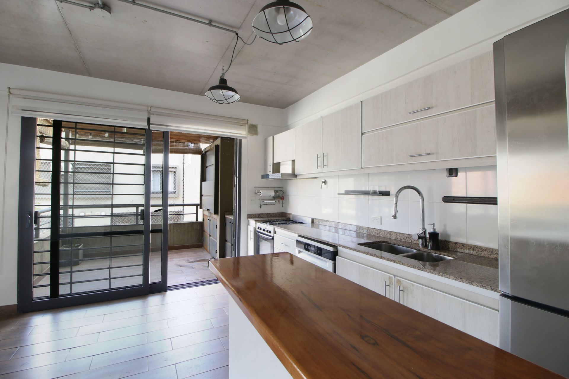 VENTA TRIPLEX 4AMB FLORIDA BALCON Y COCHERA — foto 1