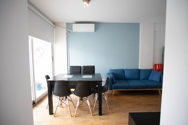 Venta 2 ambientes en Villa Crespo con balcón y mucha luz — foto 2