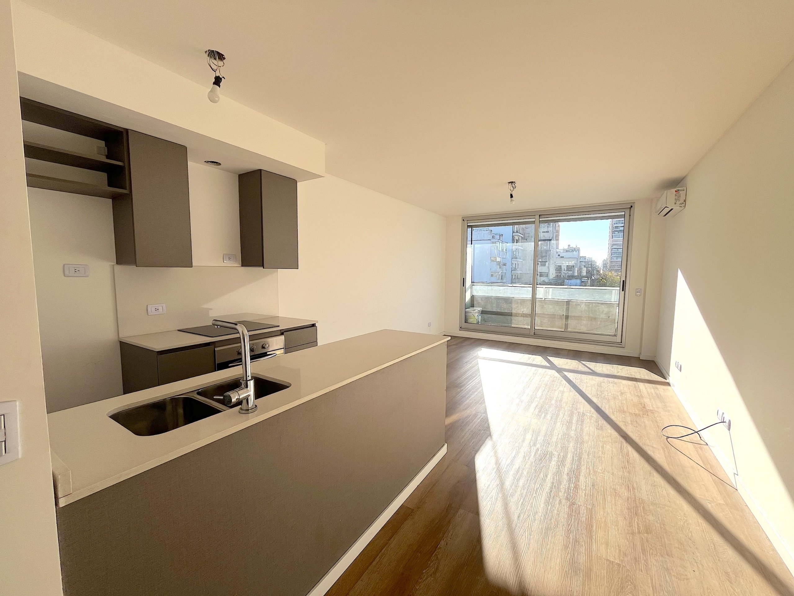 Venta Monoambiente en Flores con balcón — foto 1