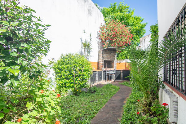 CASA EN LOTE PROPIO 7 AMBIENTES EN RAMOS MEJÍA — foto 2
