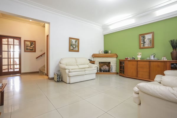 RAMOS MEJIA, CASA EN VENTA 6 AMB PARQUE PLAYROOM — foto 3