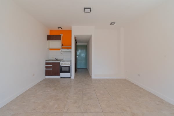 Venta Departamento Monoambiente con balcón en San Cristobal — foto 4