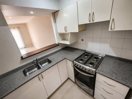 Duplex 4 ambientes en Villa Adelina, Jardín y Cochera — foto 4