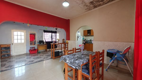 |Venta| Casa 3 ambientes |sobre Lote Propio 167 m2| Patio -Cochera y Jardín |en Villa Ballester| — foto 5