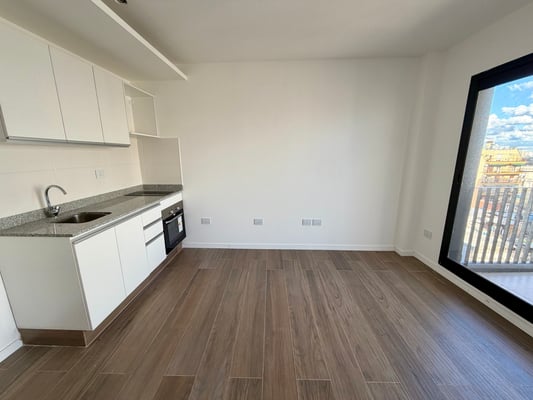 Alquiler Departamento Monoambiente con balcón en San Cristobal — foto 3